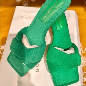 Good American terry Green kitty sandals size 6.5 NEW